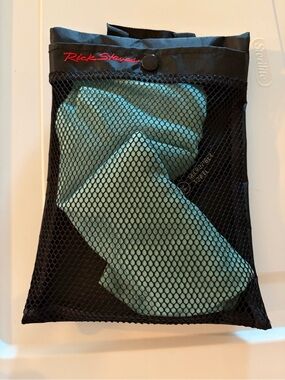 Rick Steves Men’s Toiletry Kit - Light Teal